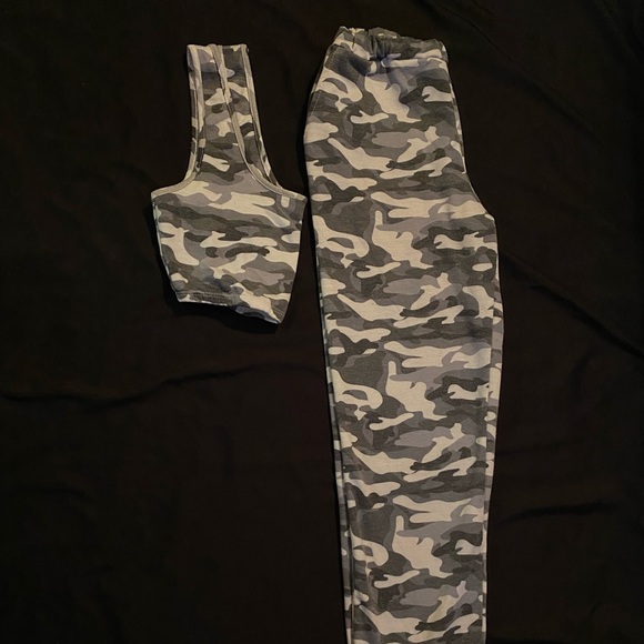 Fashion Nova grey camo two piece set - Picture 4 of 13